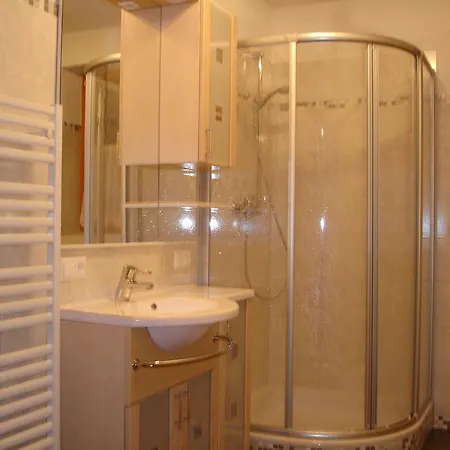 Haus Gfoeller Daire Niederau